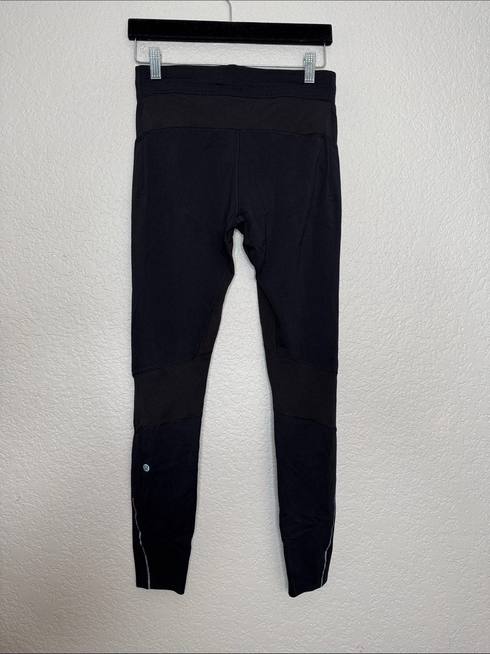 Lululemon Men’s Surge Tights Black Medium 27” inseam - Picture 4 of 6